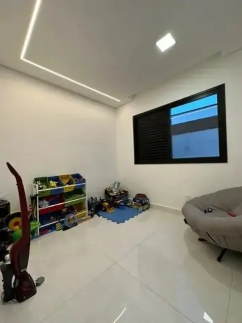 Foto 5 de Sobrado com 4 quartos à venda, 273m2 em Jardim das Nações, Taubate - SP