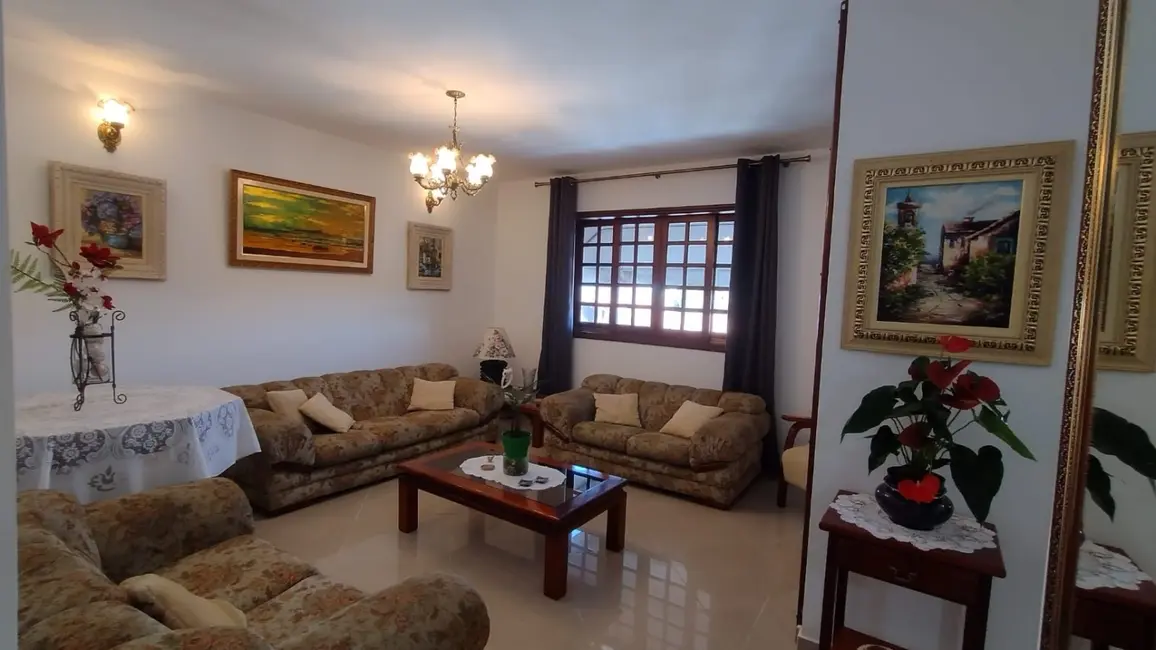 Sobrado com 4 quartos à venda, 387m2 em Sao Jose Dos Campos - SP - imagem 2 Foto 2 de Sobrado com 4 quartos à venda, 387m2 em Sao Jose Dos Campos - SP