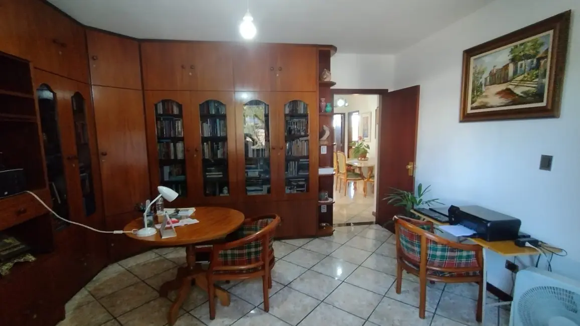 Sobrado com 4 quartos à venda, 387m2 em Sao Jose Dos Campos - SP - imagem 7 Foto 7 de Sobrado com 4 quartos à venda, 387m2 em Sao Jose Dos Campos - SP