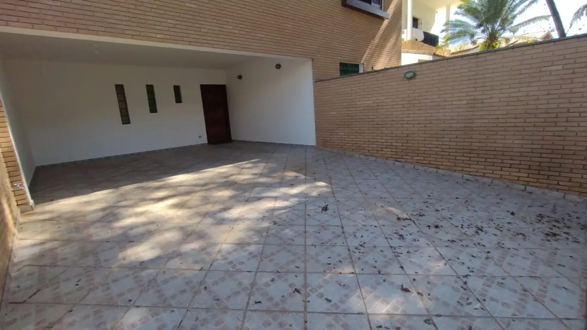 Sobrado com 4 quartos à venda, 387m2 em Sao Jose Dos Campos - SP - imagem 6 Foto 6 de Sobrado com 4 quartos à venda, 387m2 em Sao Jose Dos Campos - SP
