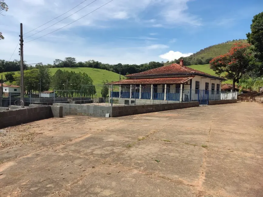 Foto 2 de Fazenda / Haras com 1 quarto à venda, 150m2 em Sao Lourenco - MG