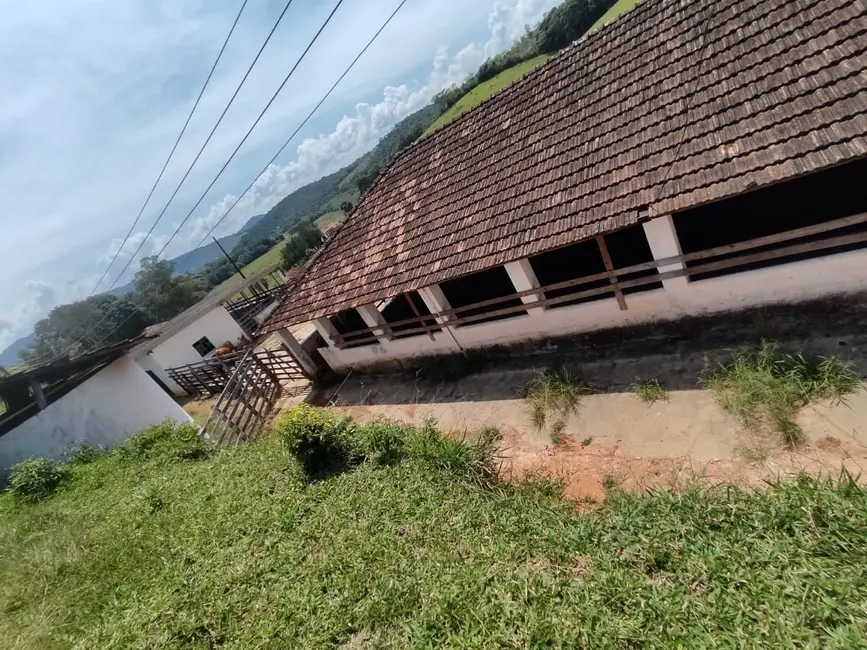 Foto 8 de Fazenda / Haras com 1 quarto à venda, 150m2 em Sao Lourenco - MG