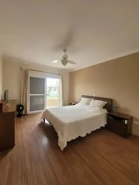 Foto 7 de Casa com 4 quartos à venda, 225m2 em Sao Jose Dos Campos - SP