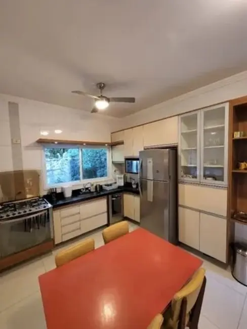 Foto 5 de Casa com 4 quartos à venda, 225m2 em Sao Jose Dos Campos - SP