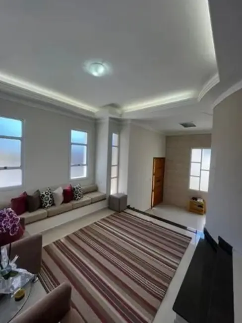 Foto 5 de Casa com 4 quartos à venda, 256m2 em Sao Jose Dos Campos - SP