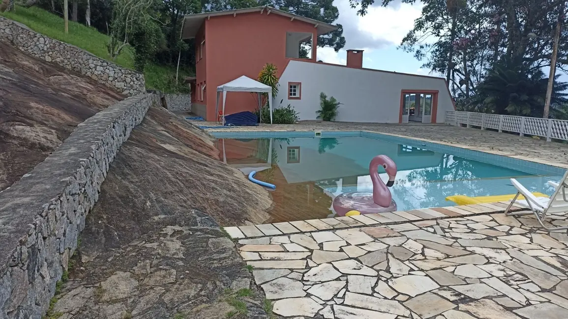 Sítio / Rancho com 4 quartos à venda, 100m2 em Centro, Paraibuna - SP - imagem 1 Foto 1 de Sítio / Rancho com 4 quartos à venda, 100m2 em Centro, Paraibuna - SP