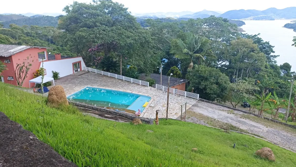 Sítio / Rancho com 4 quartos à venda, 100m2 em Centro, Paraibuna - SP - imagem 2 Foto 2 de Sítio / Rancho com 4 quartos à venda, 100m2 em Centro, Paraibuna - SP
