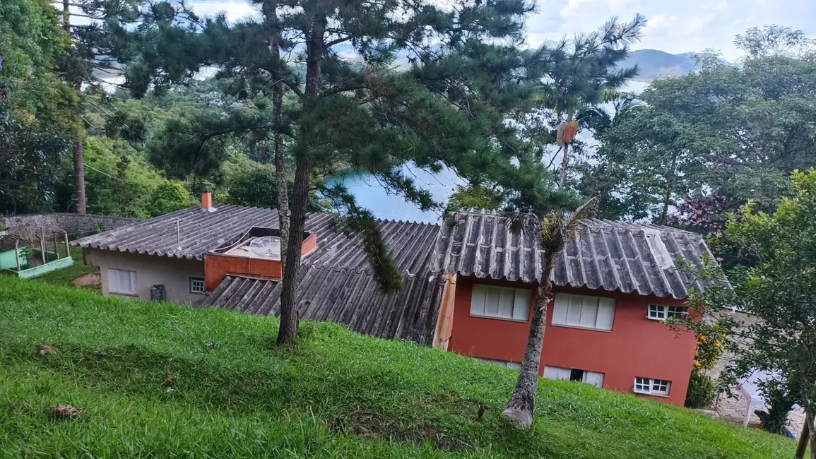 Sítio / Rancho com 4 quartos à venda, 100m2 em Centro, Paraibuna - SP - imagem 3 Foto 3 de Sítio / Rancho com 4 quartos à venda, 100m2 em Centro, Paraibuna - SP