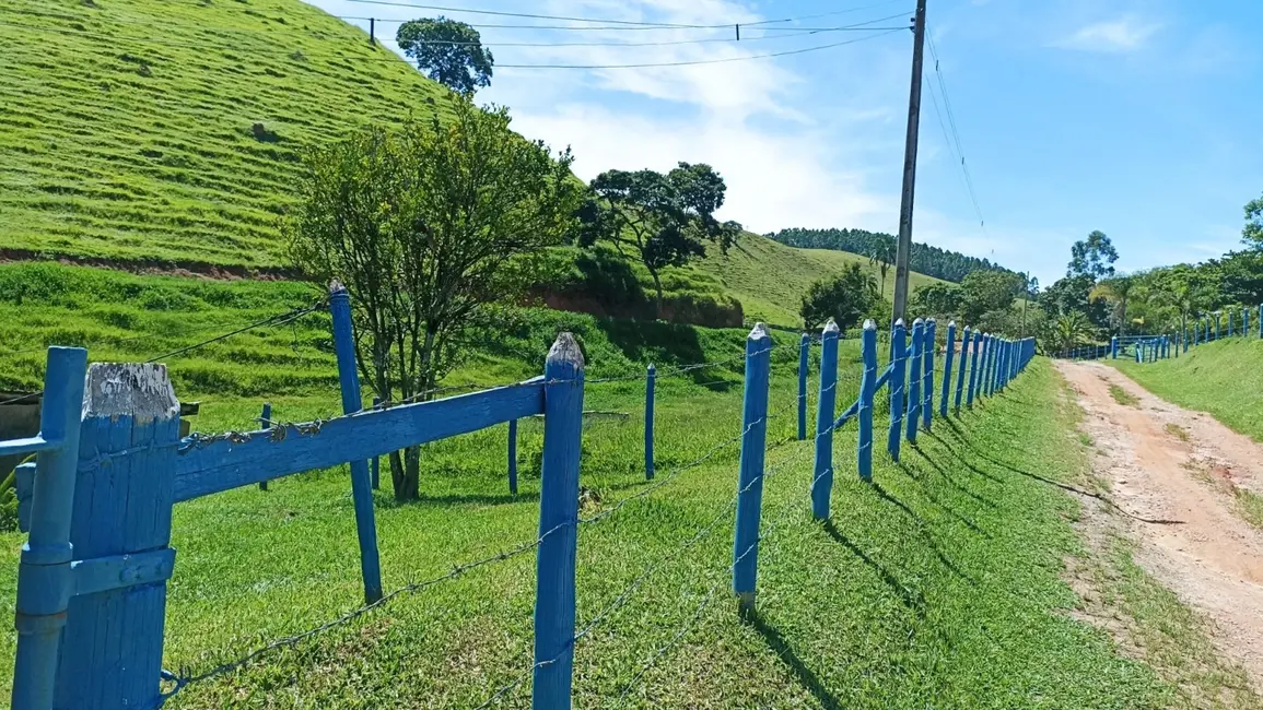 Fazenda / Haras com 3 quartos à venda, 42m2 em Centro, Paraibuna - SP - imagem 2 Foto 2 de Fazenda / Haras com 3 quartos à venda, 42m2 em Centro, Paraibuna - SP