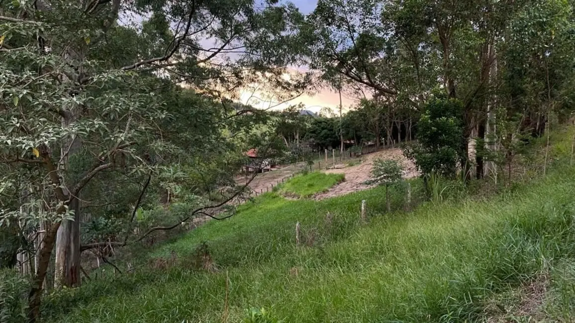 Chácara com 3 quartos à venda, 13m2 em Paraibuna - SP - imagem 3 Foto 3 de Chácara com 3 quartos à venda, 13m2 em Paraibuna - SP