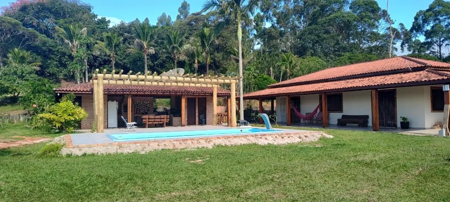 Chácara com 3 quartos à venda, 13m2 em Paraibuna - SP - imagem 1 Foto 1 de Chácara com 3 quartos à venda, 13m2 em Paraibuna - SP