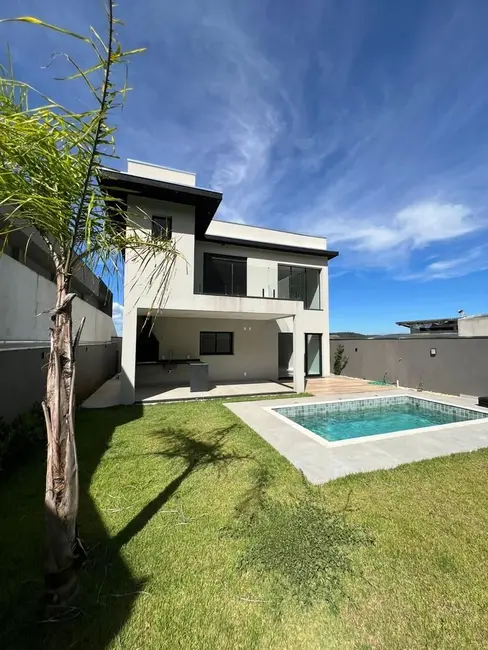 Sobrado com 3 quartos à venda, 247m2 em Sao Jose Dos Campos - SP - imagem 4 Foto 4 de Sobrado com 3 quartos à venda, 247m2 em Sao Jose Dos Campos - SP