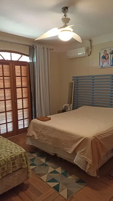 Chácara com 6 quartos à venda, 550m2 em Centro, Paraibuna - SP - imagem 7 Foto 7 de Chácara com 6 quartos à venda, 550m2 em Centro, Paraibuna - SP