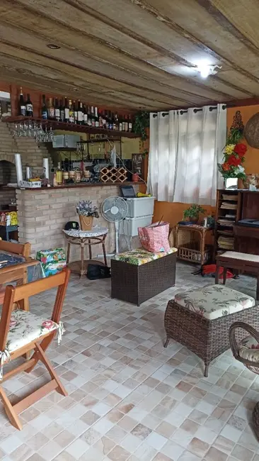 Chácara com 6 quartos à venda, 550m2 em Centro, Paraibuna - SP - imagem 9 Foto 9 de Chácara com 6 quartos à venda, 550m2 em Centro, Paraibuna - SP