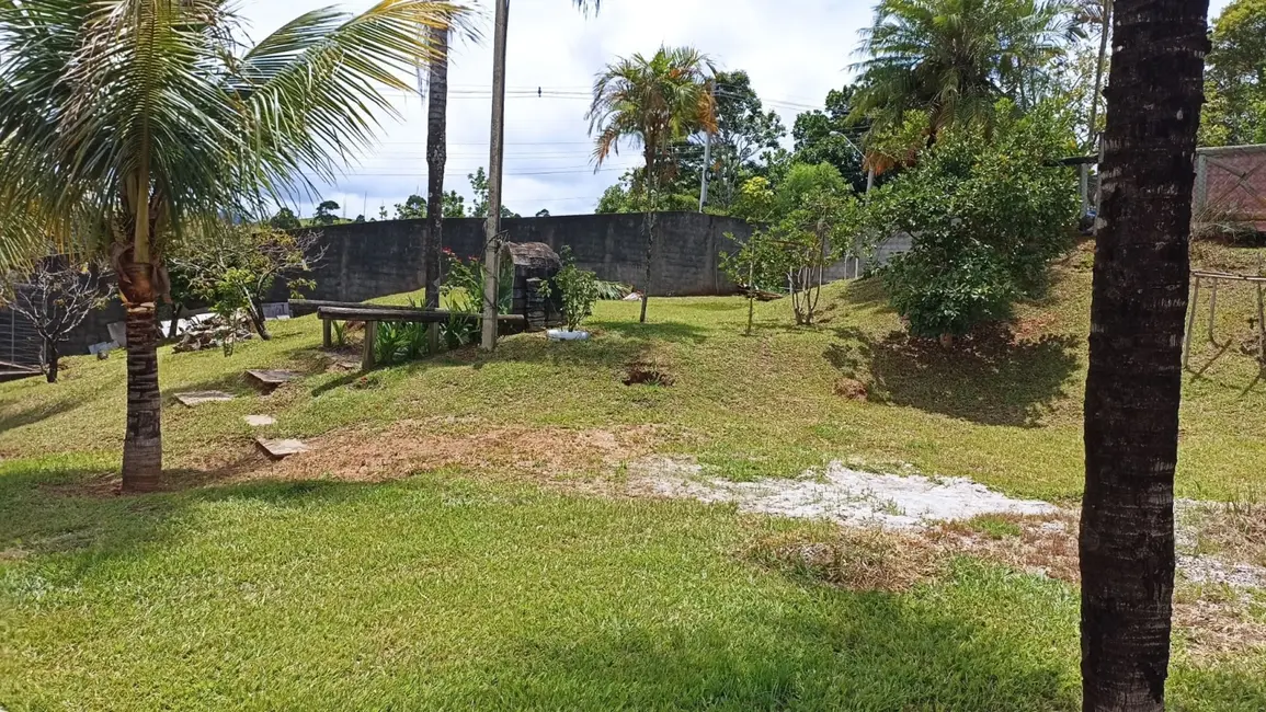 Chácara com 6 quartos à venda, 550m2 em Centro, Paraibuna - SP - imagem 8 Foto 8 de Chácara com 6 quartos à venda, 550m2 em Centro, Paraibuna - SP