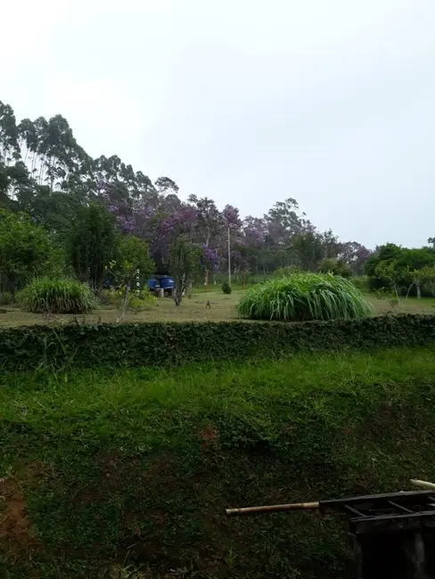 Chácara com 3 quartos à venda, 500m2 em Centro, Paraibuna - SP - imagem 2 Foto 2 de Chácara com 3 quartos à venda, 500m2 em Centro, Paraibuna - SP
