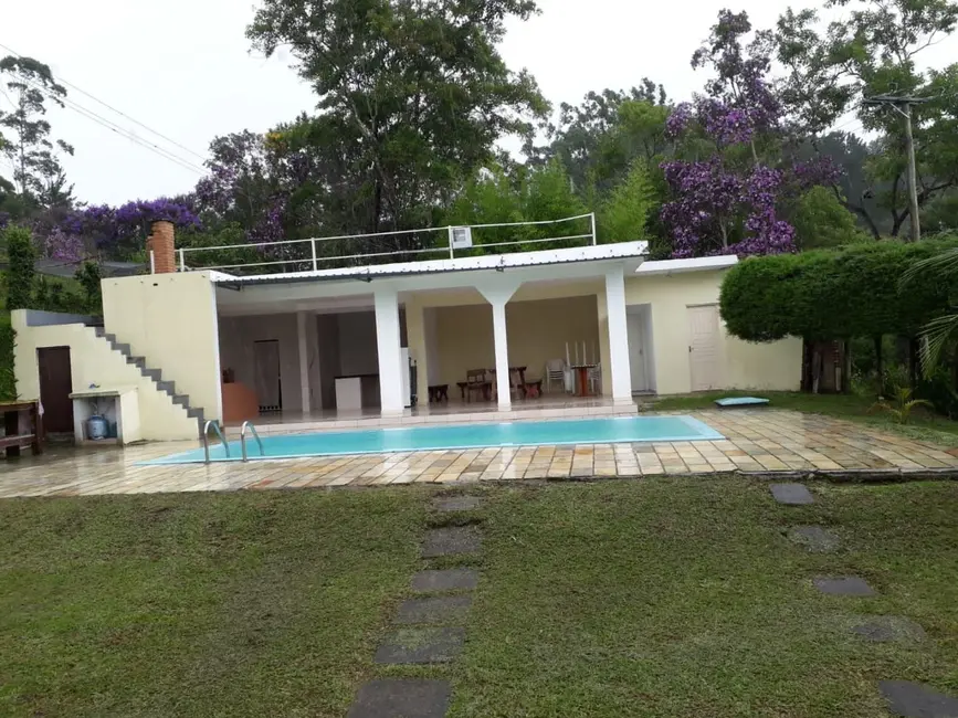 Chácara com 3 quartos à venda, 500m2 em Centro, Paraibuna - SP - imagem 4 Foto 4 de Chácara com 3 quartos à venda, 500m2 em Centro, Paraibuna - SP
