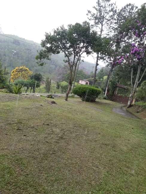 Chácara com 3 quartos à venda, 500m2 em Centro, Paraibuna - SP - imagem 3 Foto 3 de Chácara com 3 quartos à venda, 500m2 em Centro, Paraibuna - SP