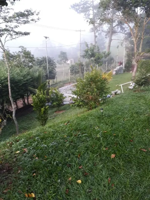 Chácara com 3 quartos à venda, 500m2 em Centro, Paraibuna - SP - imagem 9 Foto 9 de Chácara com 3 quartos à venda, 500m2 em Centro, Paraibuna - SP