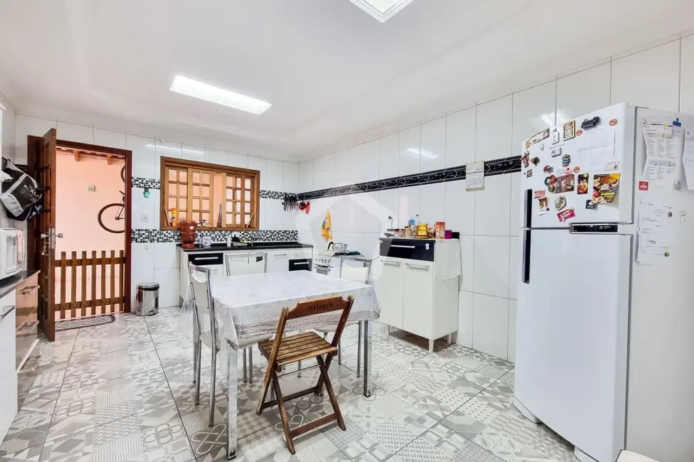 Foto 4 de Sobrado com 4 quartos à venda, 242m2 em Sao Jose Dos Campos - SP