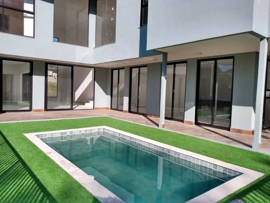 Foto 4 de Casa com 4 quartos à venda, 358m2 em Jambeiro - SP