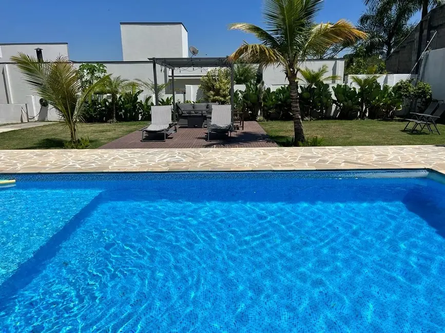 Chácara com 3 quartos à venda, 400m2 em Condomínio Residencial Mirante do Vale, Jacarei - SP - imagem 1 Foto 1 de Chácara com 3 quartos à venda, 400m2 em Condomínio Residencial Mirante do Vale, Jacarei - SP