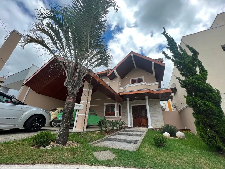 Sobrado com 3 quartos à venda, 254m2 em Sao Jose Dos Campos - SP - imagem 1 Foto 1 de Sobrado com 3 quartos à venda, 254m2 em Sao Jose Dos Campos - SP