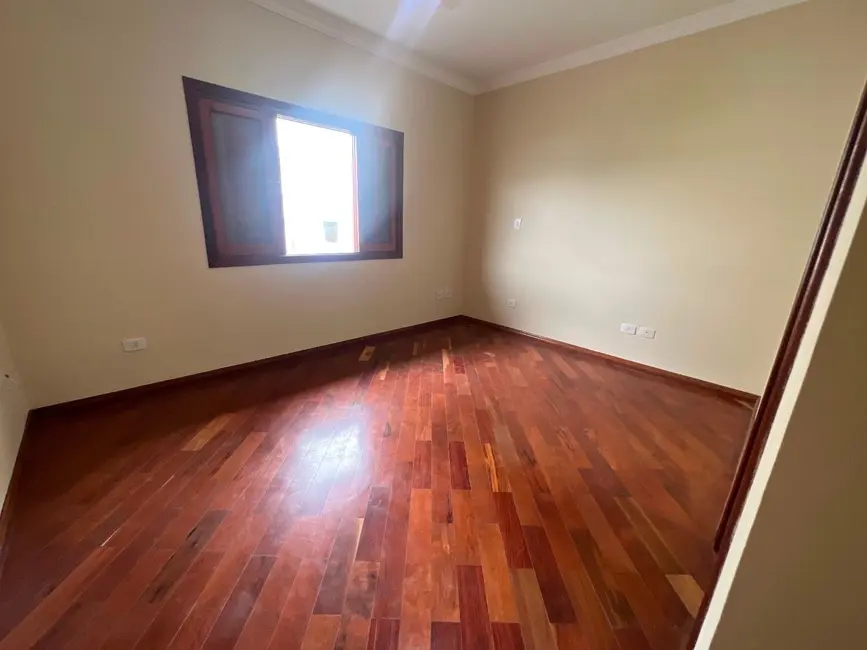 Sobrado com 3 quartos à venda, 254m2 em Sao Jose Dos Campos - SP - imagem 7 Foto 7 de Sobrado com 3 quartos à venda, 254m2 em Sao Jose Dos Campos - SP