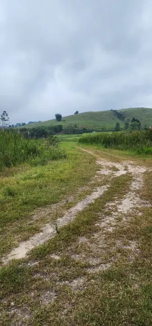 Sítio / Rancho com 2 quartos à venda, 150m2 em Paraibuna - SP - imagem 3 Foto 3 de Sítio / Rancho com 2 quartos à venda, 150m2 em Paraibuna - SP