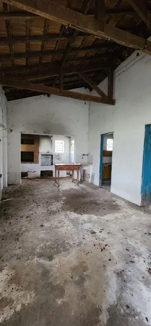 Sítio / Rancho com 2 quartos à venda, 150m2 em Paraibuna - SP - imagem 1 Foto 1 de Sítio / Rancho com 2 quartos à venda, 150m2 em Paraibuna - SP