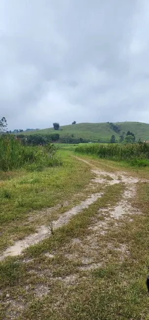 Sítio / Rancho com 2 quartos à venda, 150m2 em Paraibuna - SP - imagem 2 Foto 2 de Sítio / Rancho com 2 quartos à venda, 150m2 em Paraibuna - SP