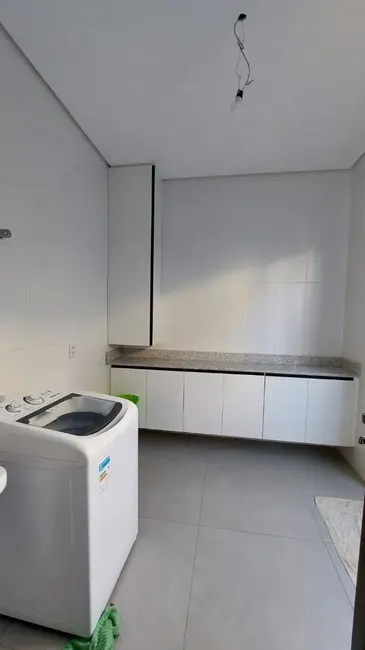 Chácara com 4 quartos à venda, 275m2 em Sao Jose Dos Campos - SP - imagem 4 Foto 4 de Chácara com 4 quartos à venda, 275m2 em Sao Jose Dos Campos - SP