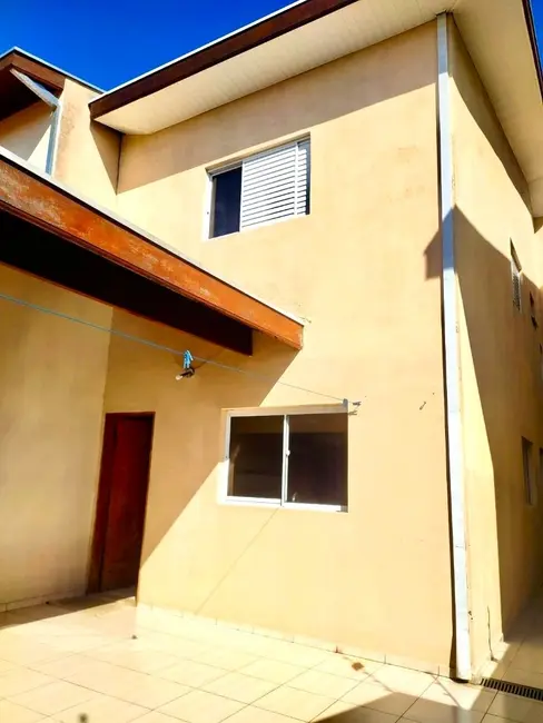 Sobrado com 3 quartos à venda, 128m2 em Sao Jose Dos Campos - SP - imagem 4 Foto 4 de Sobrado com 3 quartos à venda, 128m2 em Sao Jose Dos Campos - SP