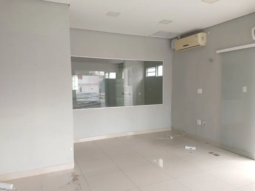 Foto 3 de Casa à venda e para alugar, 230m2 em Sao Jose Dos Campos - SP