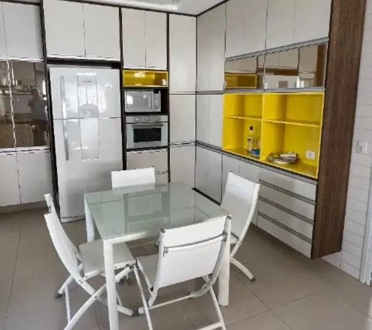 Casa com 4 quartos à venda, 415m2 em Sao Jose Dos Campos - SP - imagem 9 Foto 9 de Casa com 4 quartos à venda, 415m2 em Sao Jose Dos Campos - SP