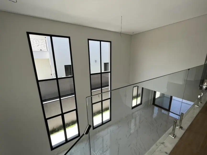Foto 3 de Casa com 4 quartos à venda, 350m2 em Sao Jose Dos Campos - SP