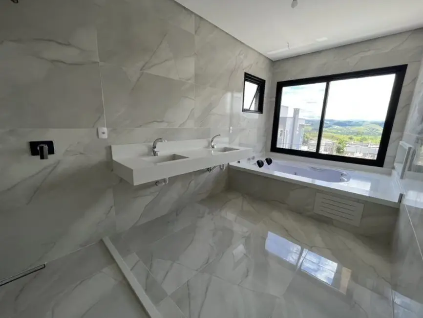 Foto 8 de Casa com 4 quartos à venda, 350m2 em Sao Jose Dos Campos - SP
