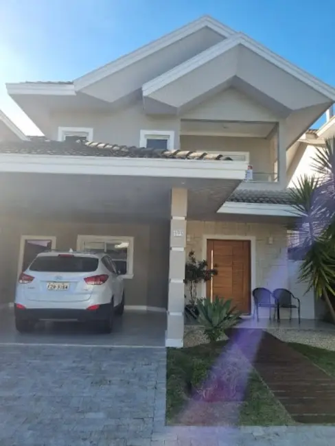 Casa com 4 quartos à venda, 253m2 em Sao Jose Dos Campos - SP - imagem 1 Foto 1 de Casa com 4 quartos à venda, 253m2 em Sao Jose Dos Campos - SP