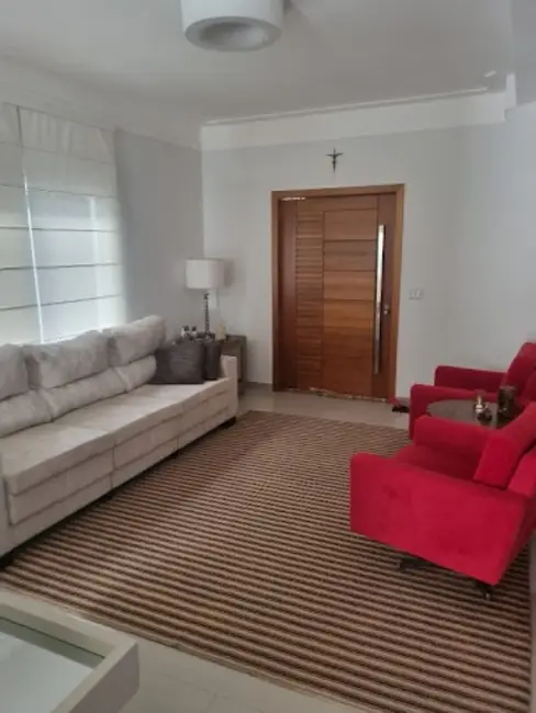 Casa com 4 quartos à venda, 253m2 em Sao Jose Dos Campos - SP - imagem 2 Foto 2 de Casa com 4 quartos à venda, 253m2 em Sao Jose Dos Campos - SP