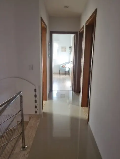 Casa com 4 quartos à venda, 253m2 em Sao Jose Dos Campos - SP - imagem 6 Foto 6 de Casa com 4 quartos à venda, 253m2 em Sao Jose Dos Campos - SP