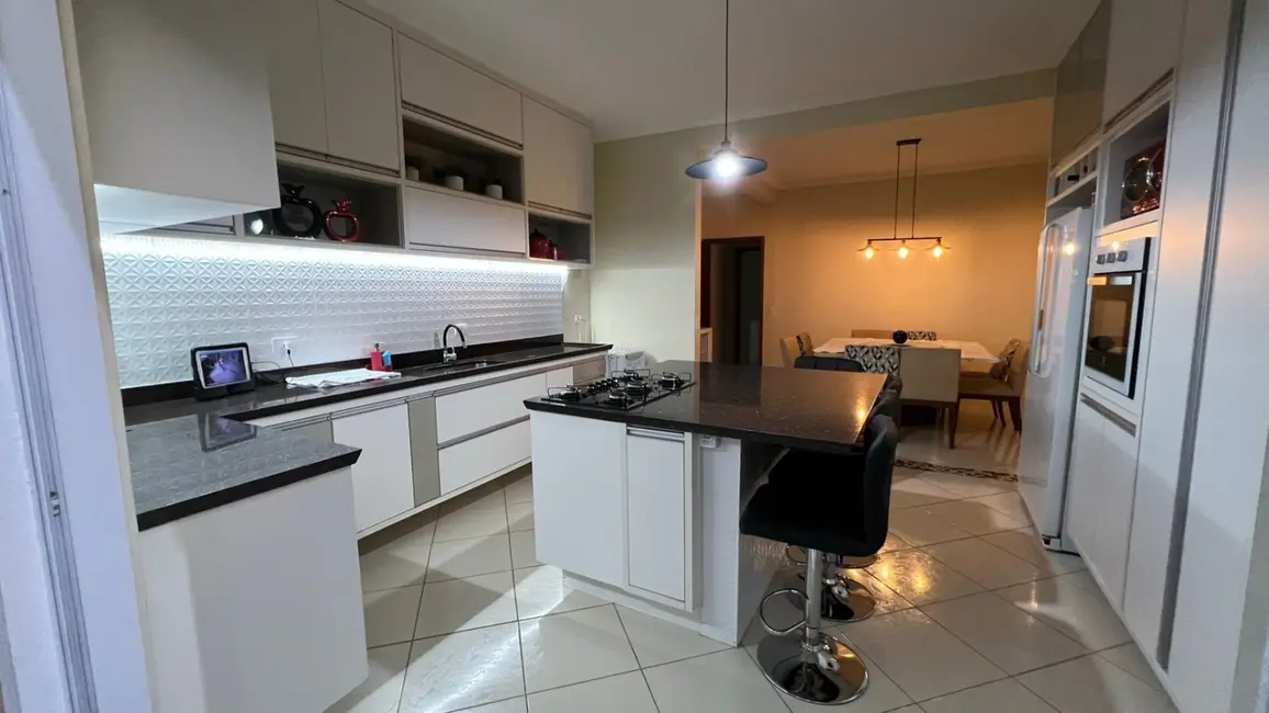 Sobrado com 3 quartos à venda, 206m2 em Sao Jose Dos Campos - SP - imagem 1 Foto 1 de Sobrado com 3 quartos à venda, 206m2 em Sao Jose Dos Campos - SP