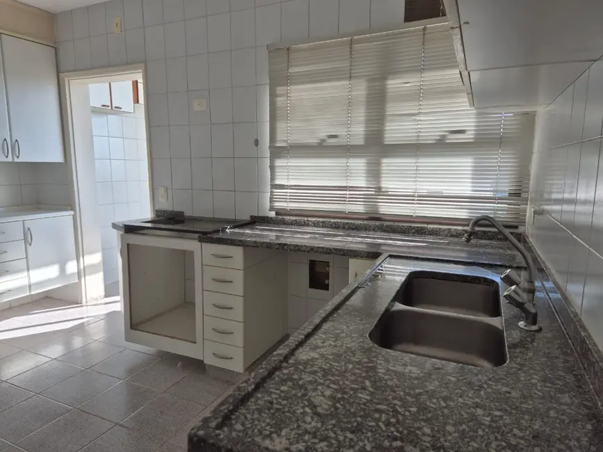 Apartamento com 4 quartos à venda, 195m2 em Sao Jose Dos Campos - SP - imagem 5 Foto 5 de Apartamento com 4 quartos à venda, 195m2 em Sao Jose Dos Campos - SP