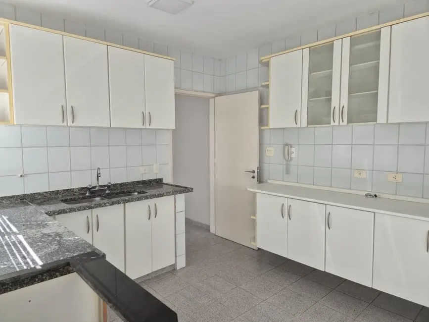 Apartamento com 4 quartos à venda, 195m2 em Sao Jose Dos Campos - SP - imagem 7 Foto 7 de Apartamento com 4 quartos à venda, 195m2 em Sao Jose Dos Campos - SP