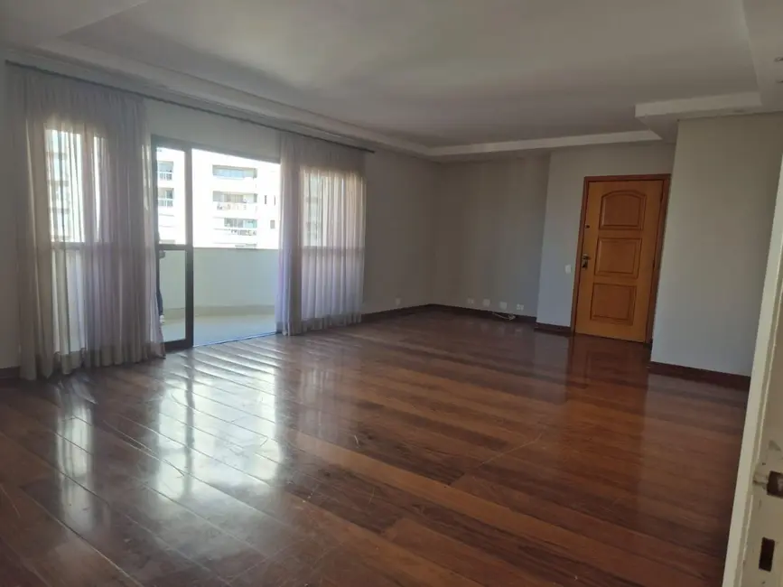 Apartamento com 4 quartos à venda, 195m2 em Sao Jose Dos Campos - SP - imagem 1 Foto 1 de Apartamento com 4 quartos à venda, 195m2 em Sao Jose Dos Campos - SP