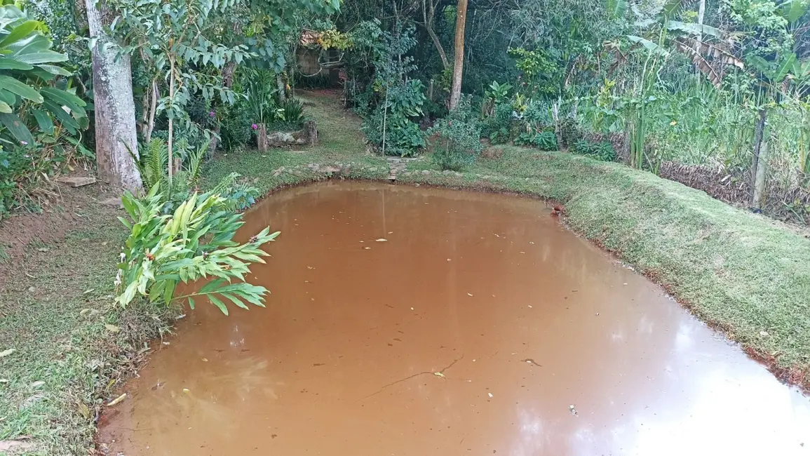 Chácara com 3 quartos à venda, 300m2 em Paraibuna - SP - imagem 3 Foto 3 de Chácara com 3 quartos à venda, 300m2 em Paraibuna - SP