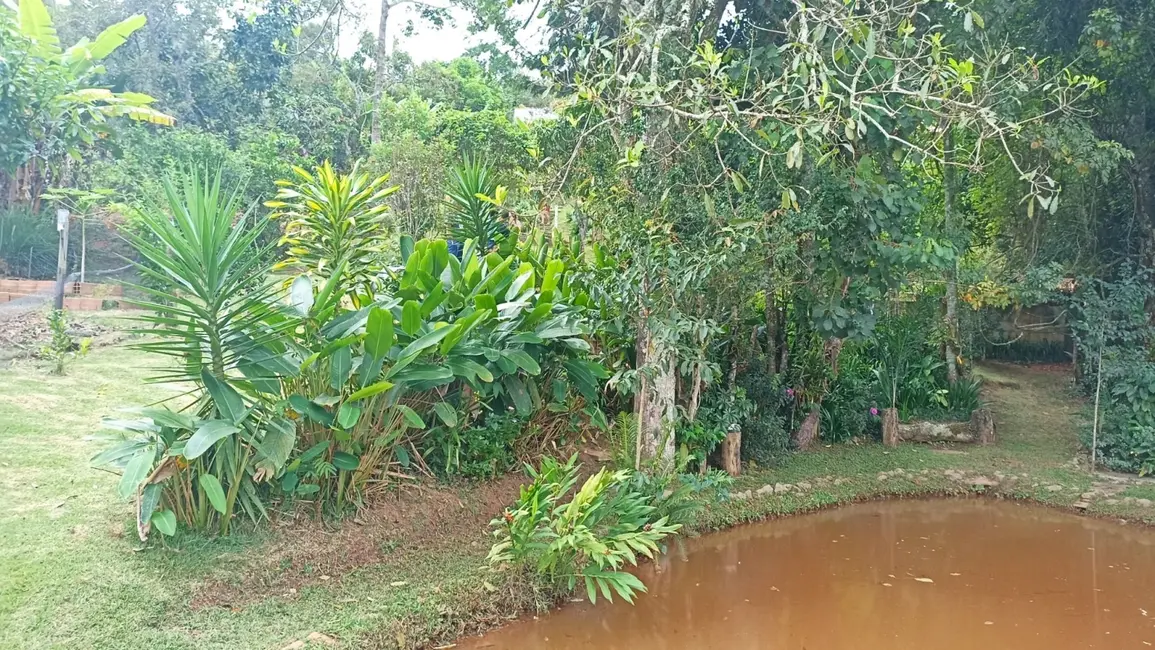 Chácara com 3 quartos à venda, 300m2 em Paraibuna - SP - imagem 4 Foto 4 de Chácara com 3 quartos à venda, 300m2 em Paraibuna - SP