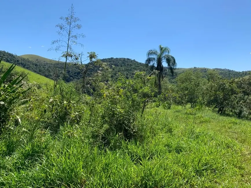 Sítio / Rancho com 3 quartos à venda, 300m2 em Sao Jose Dos Campos - SP - imagem 5 Foto 5 de Sítio / Rancho com 3 quartos à venda, 300m2 em Sao Jose Dos Campos - SP