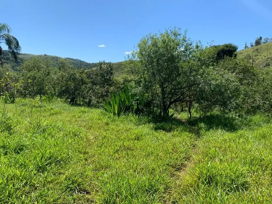 Sítio / Rancho com 3 quartos à venda, 300m2 em Sao Jose Dos Campos - SP - imagem 7 Foto 7 de Sítio / Rancho com 3 quartos à venda, 300m2 em Sao Jose Dos Campos - SP