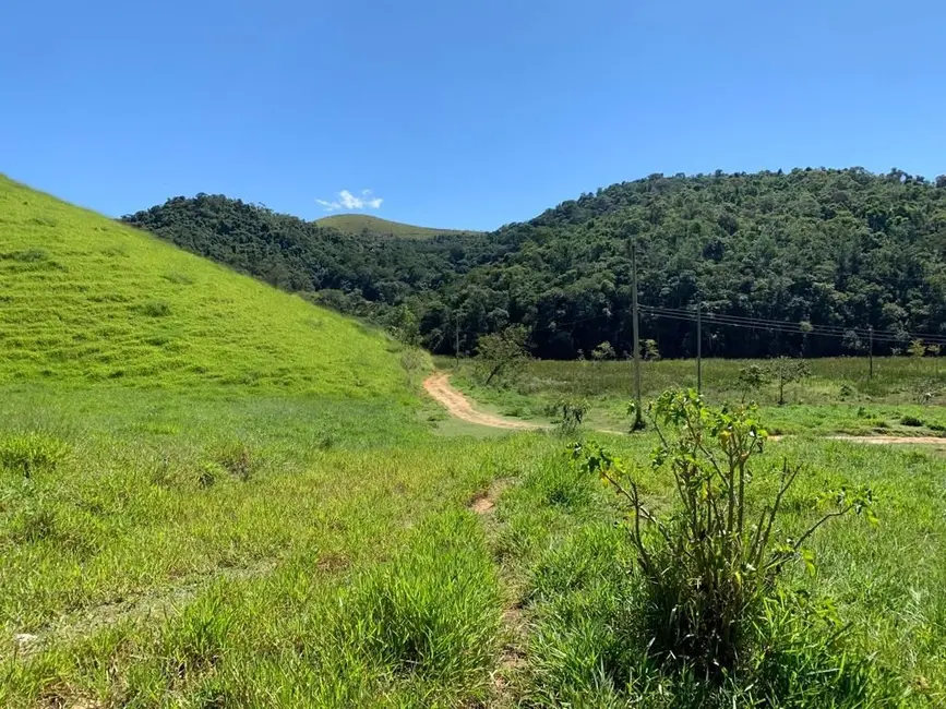 Sítio / Rancho com 3 quartos à venda, 300m2 em Sao Jose Dos Campos - SP - imagem 9 Foto 9 de Sítio / Rancho com 3 quartos à venda, 300m2 em Sao Jose Dos Campos - SP