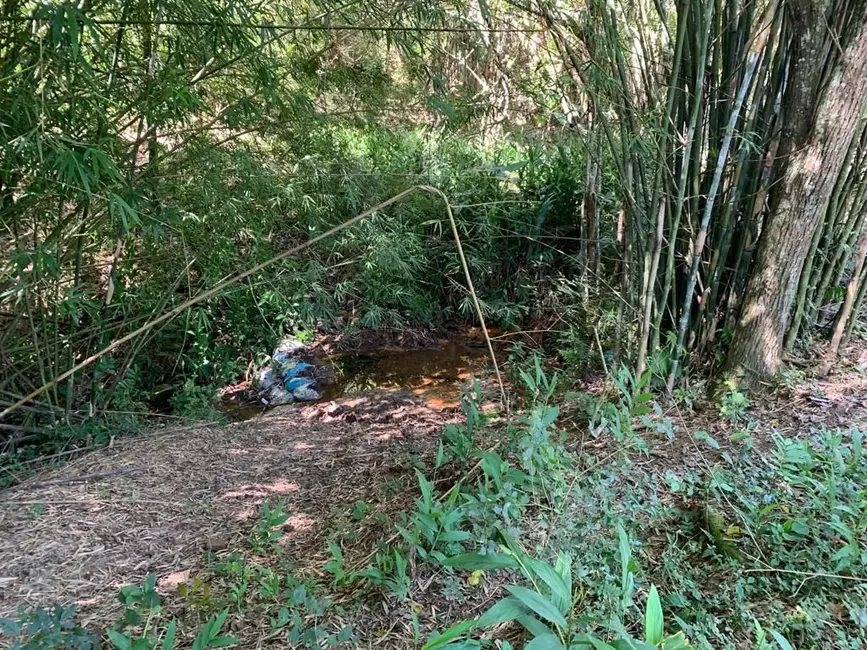 Sítio / Rancho com 3 quartos à venda, 300m2 em Sao Jose Dos Campos - SP - imagem 2 Foto 2 de Sítio / Rancho com 3 quartos à venda, 300m2 em Sao Jose Dos Campos - SP